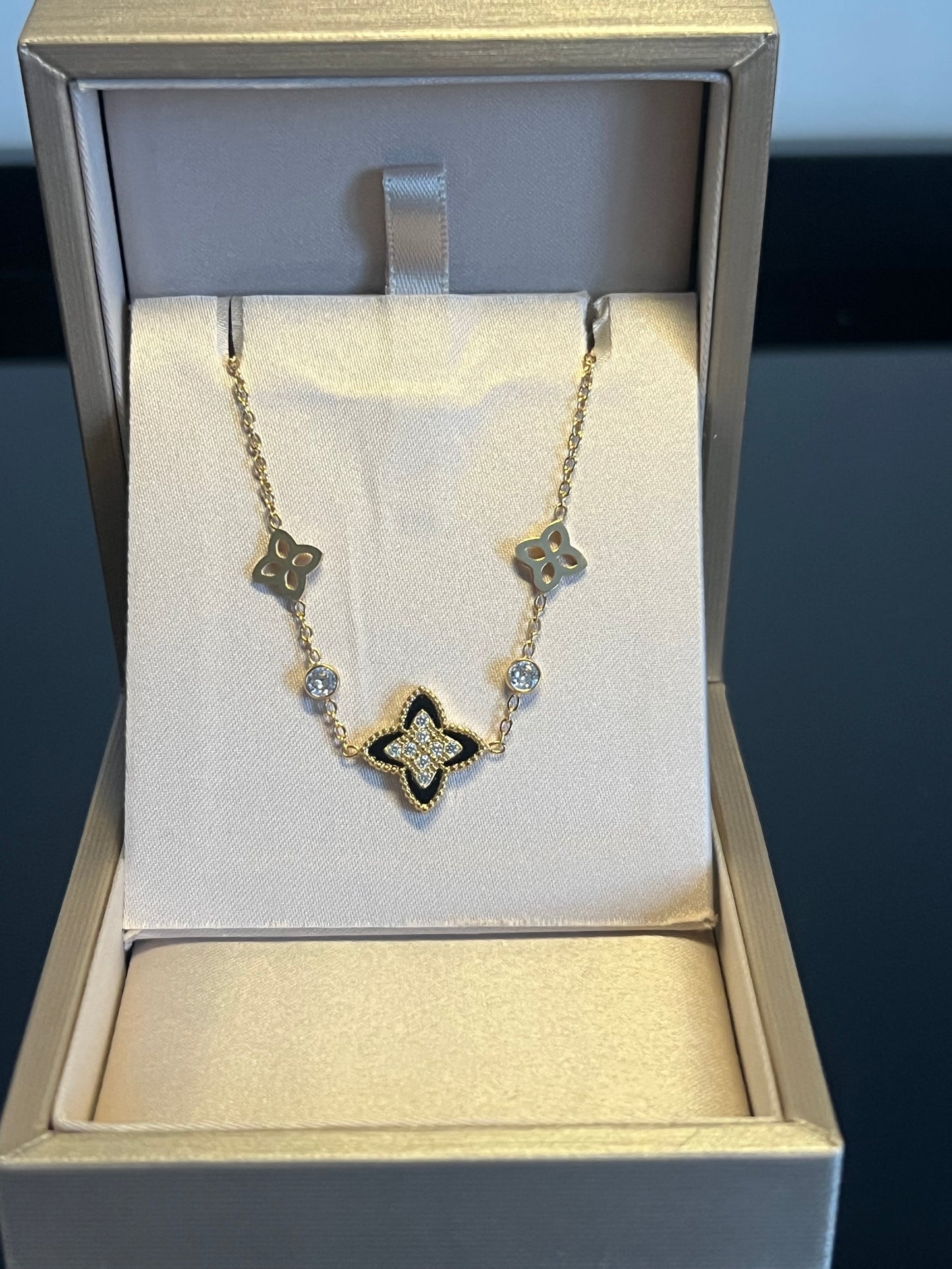 Bracelet Fleur Noire